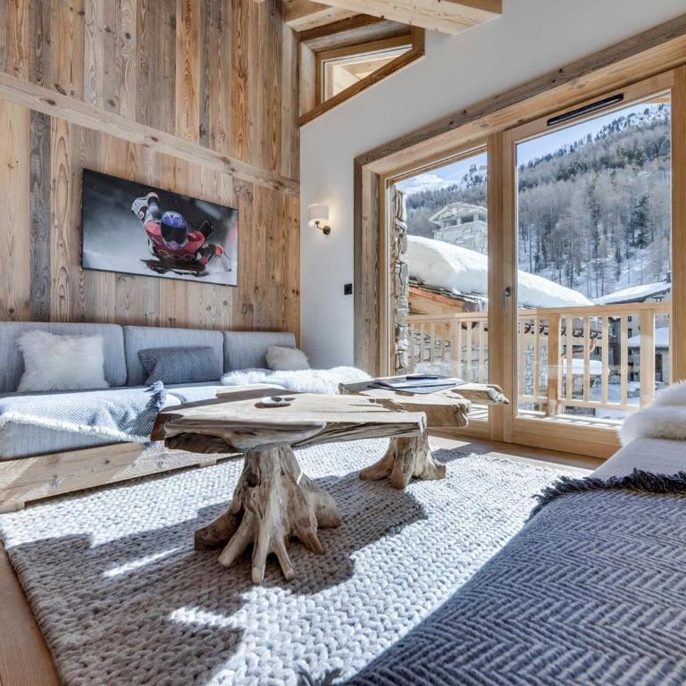 Appartement neuf avec cheminée, proche pistes, Val d'Isère - Two-Bedroom Apartment - 1