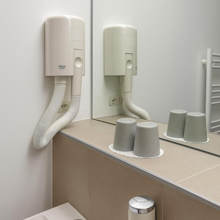 Hôtel de la Poste Martigny - City Center - Deluxe Zimmer - 8