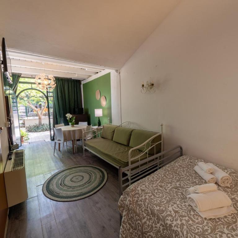 Exclusive Lake Garda Apartments with Pool and view - Appartement Deluxe - 23