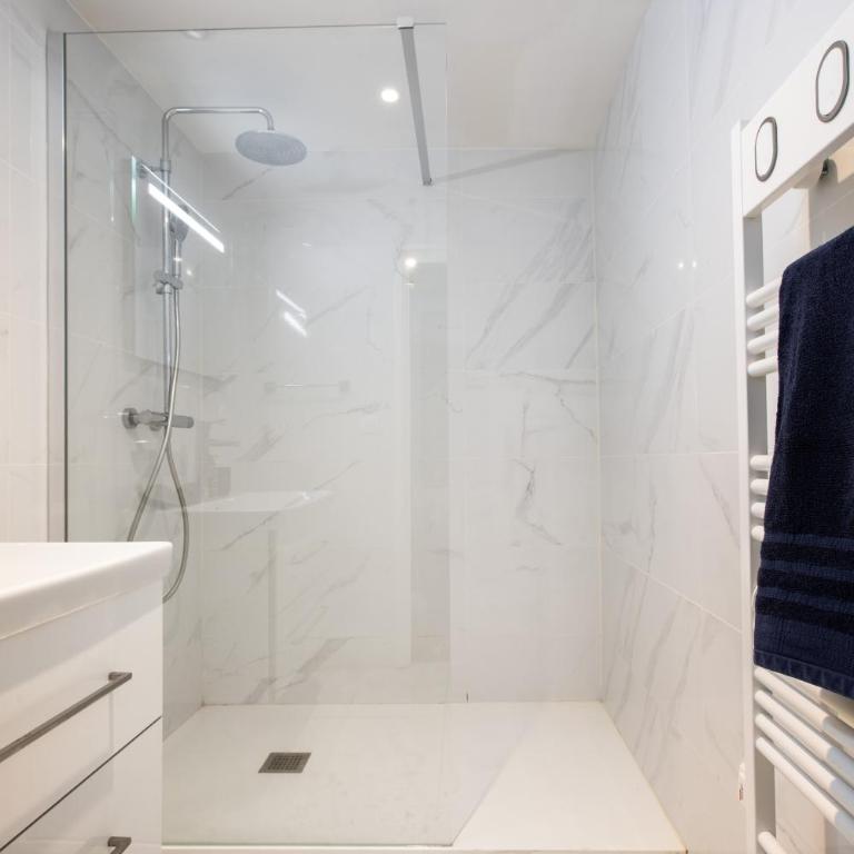 Deluxe studio tout équipé - hyper centre historique - One-Bedroom Apartment - 18