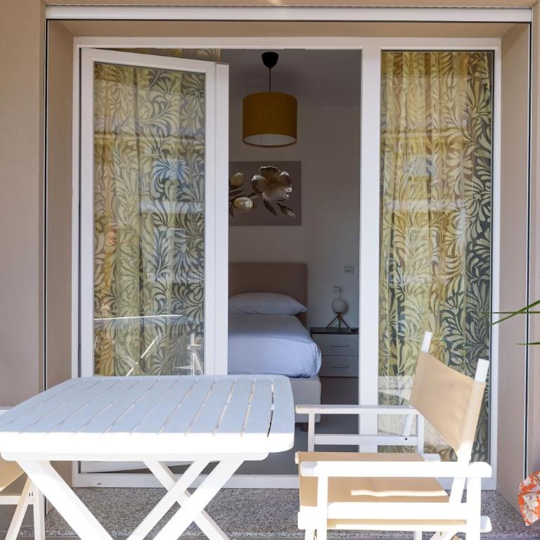 Actus Palace Rooms by Ghor - Camera Tripla con Balcone - 13