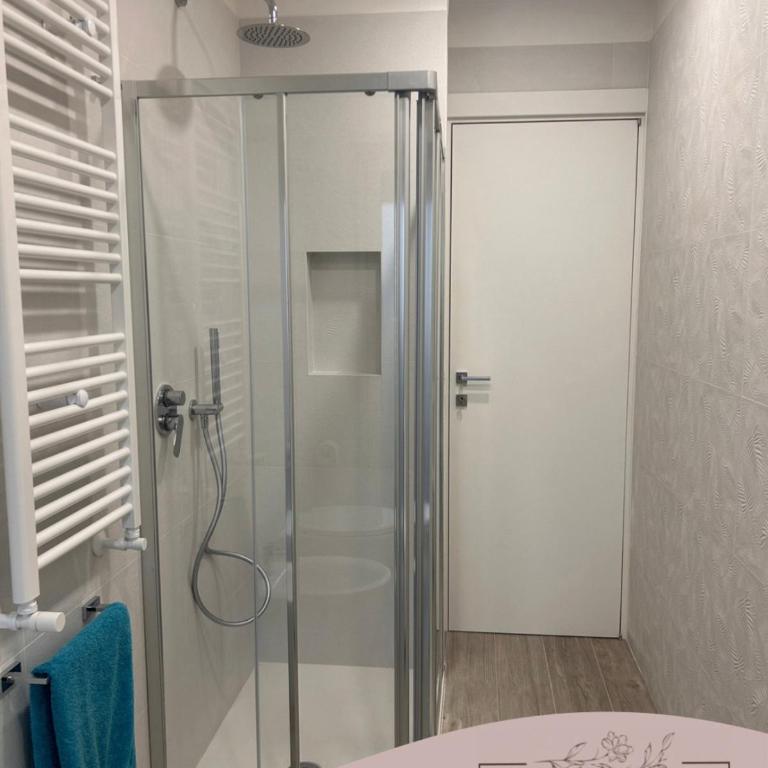 Casa Gurys - Appartamento Deluxe con 2 Camere da Letto e Balcone - 6