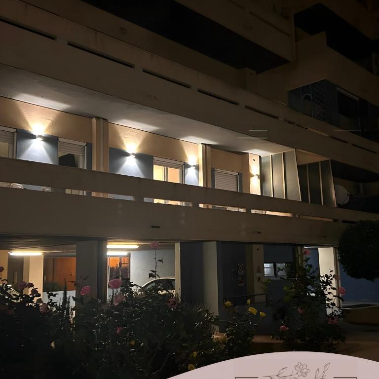 Casa Gurys - Appartamento Deluxe con 2 Camere da Letto e Balcone - 15