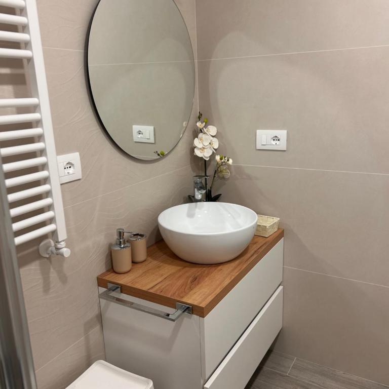 Casa Gurys - Appartamento Deluxe con 2 Camere da Letto e Balcone - 11