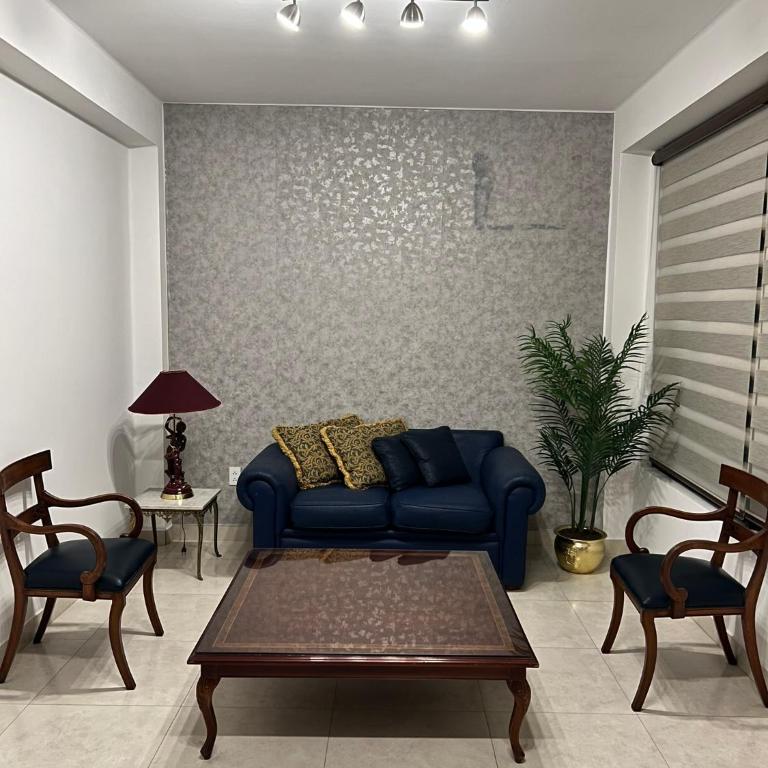 Apartamento de 2 habitaciones en el centro de Tarija! - Two-Bedroom Apartment - 1