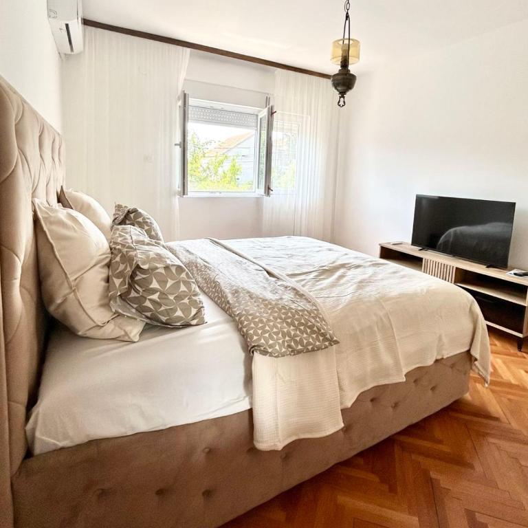 Lazarus Apartment - Apartman sa 2 Spavaće Sobe i Pogledom na Vrt - 1