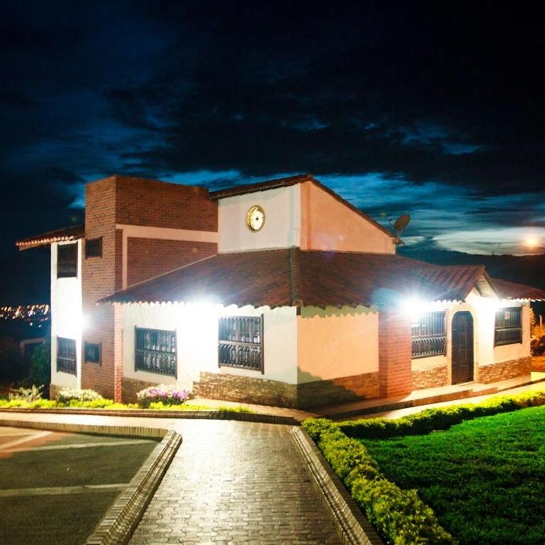 Condominio Parque Baviera - Casa de 4 dormitorios - 22