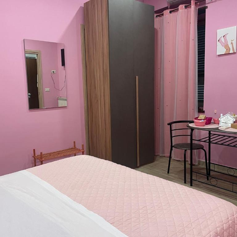 Giulieda in Magicland - Double Room with Private Bathroom - 7