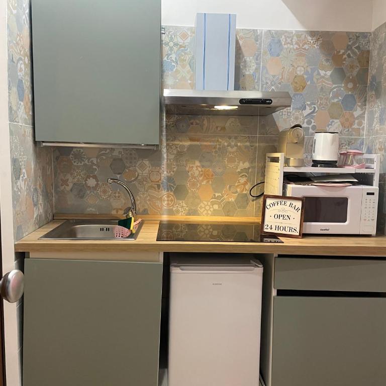 Giulieda in Magicland - Double Room with Private Bathroom - 1