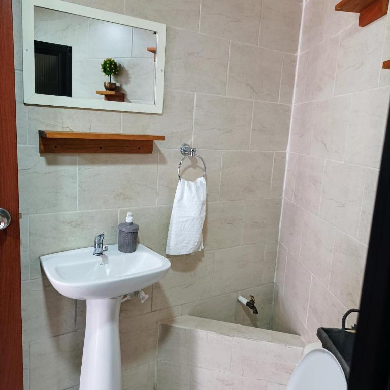 Petroglifo Room Támesis - Habitación Doble con baño privado - 8
