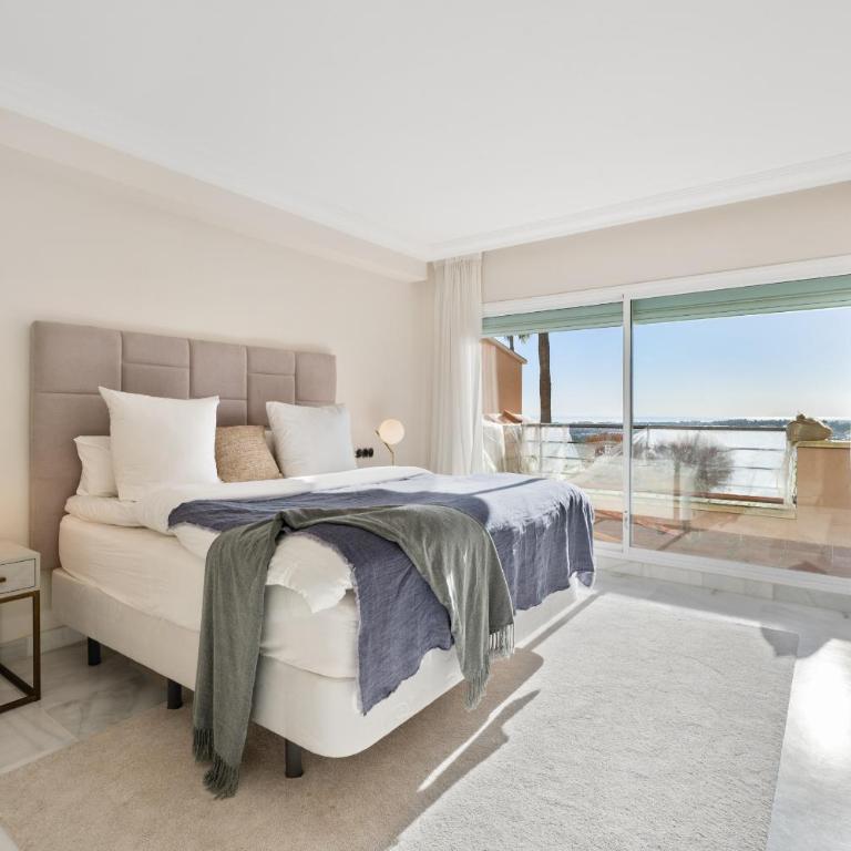 Luxury 3 bed apartment in Magna Marbella - Apartamento con vistas al mar - 3
