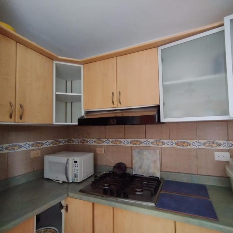 Dpto PUNTA ARENA ATACAMES - Three-Bedroom Apartment with Water View - 10