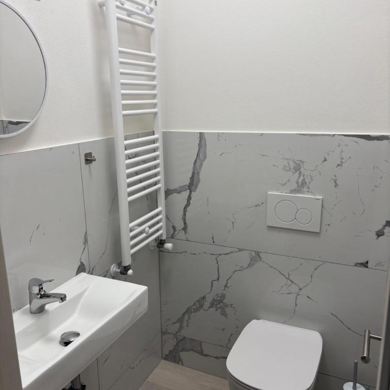 Tominettihome - Appartamento con 2 Camere da Letto e Vista Città - 23