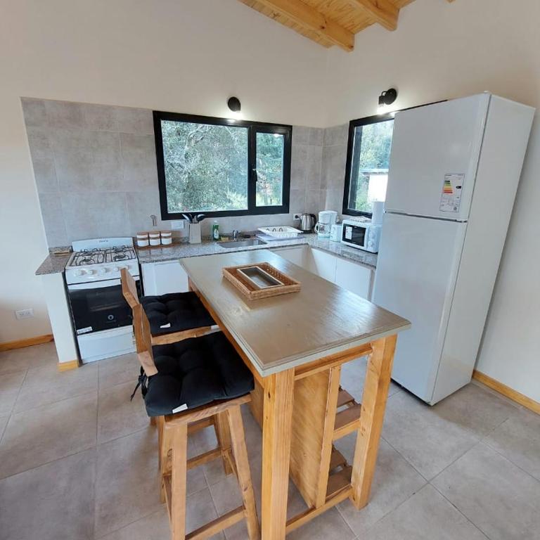 Casa de montaña con vistas al lago y a los cerros - Two-Bedroom Chalet with partial lake view - 6