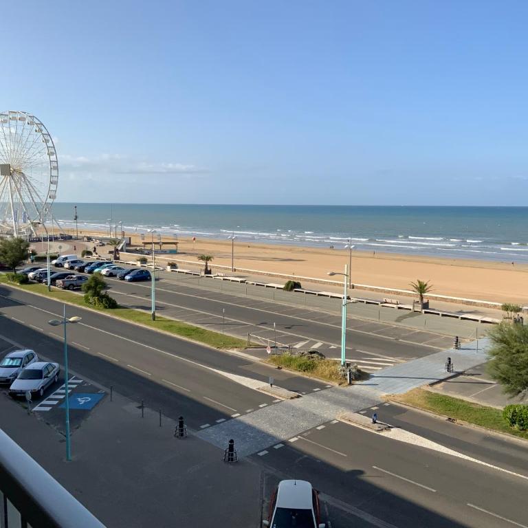 NOUVEAU Appartement rénové Face à la Mer 70 m2 de confort et de Charme à Saint Jean de Monts - Apartamento de 2 dormitorios - 1