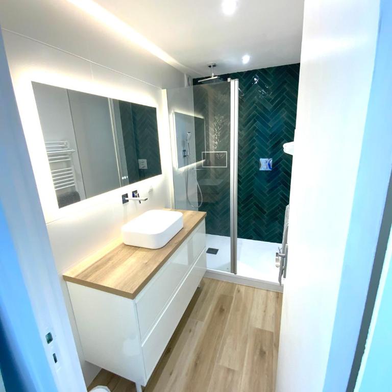 NOUVEAU Appartement rénové Face à la Mer 70 m2 de confort et de Charme à Saint Jean de Monts - Apartamento de 2 dormitorios - 8