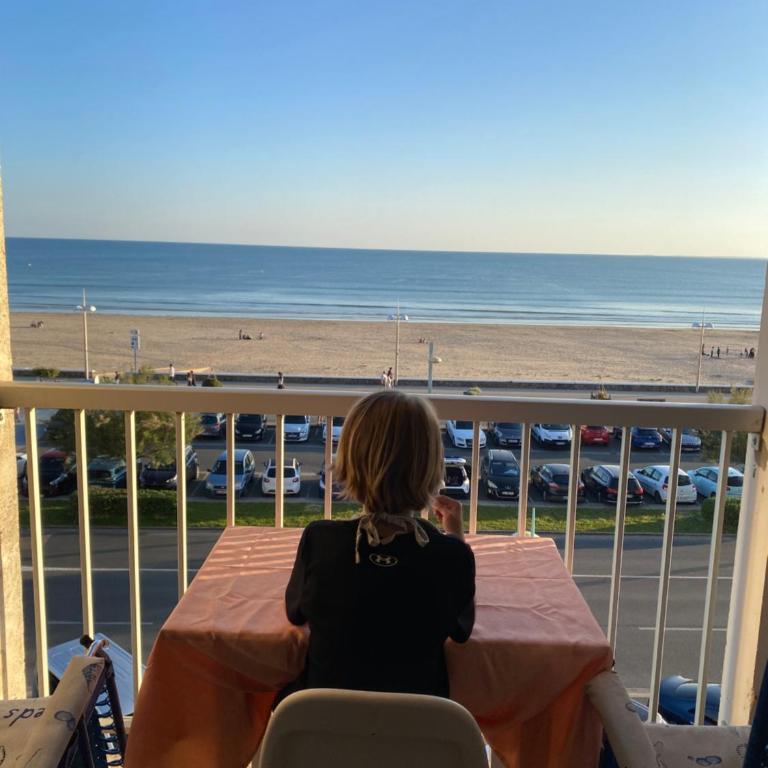 NOUVEAU Appartement rénové Face à la Mer 70 m2 de confort et de Charme à Saint Jean de Monts - Apartamento de 2 dormitorios - 16