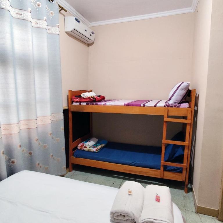 CEDE Inn Hotel - Family Room - 5