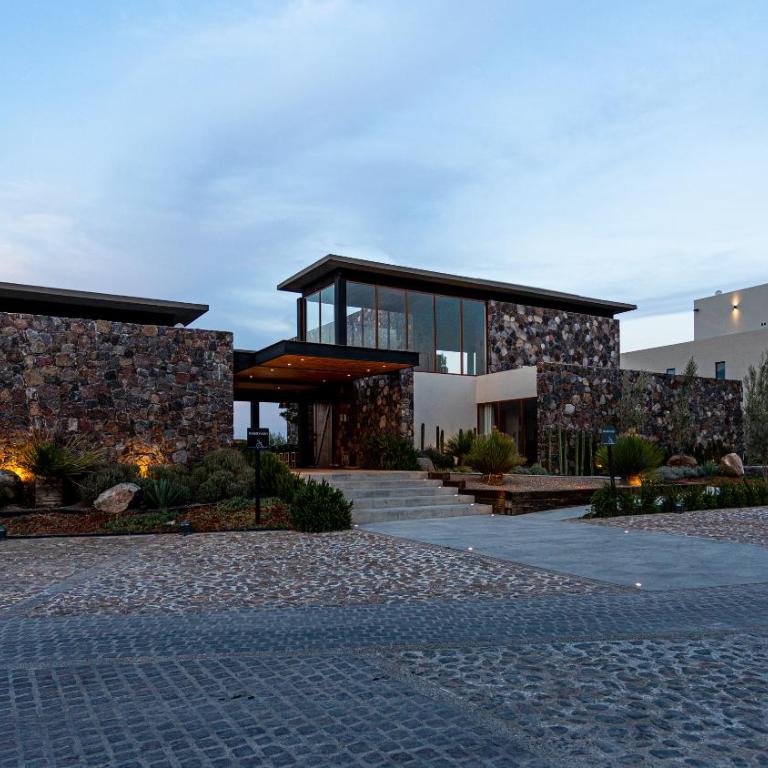 Exclusive Luxury Home with Rooftop Jacuzzi - Five-Bedroom House - 50