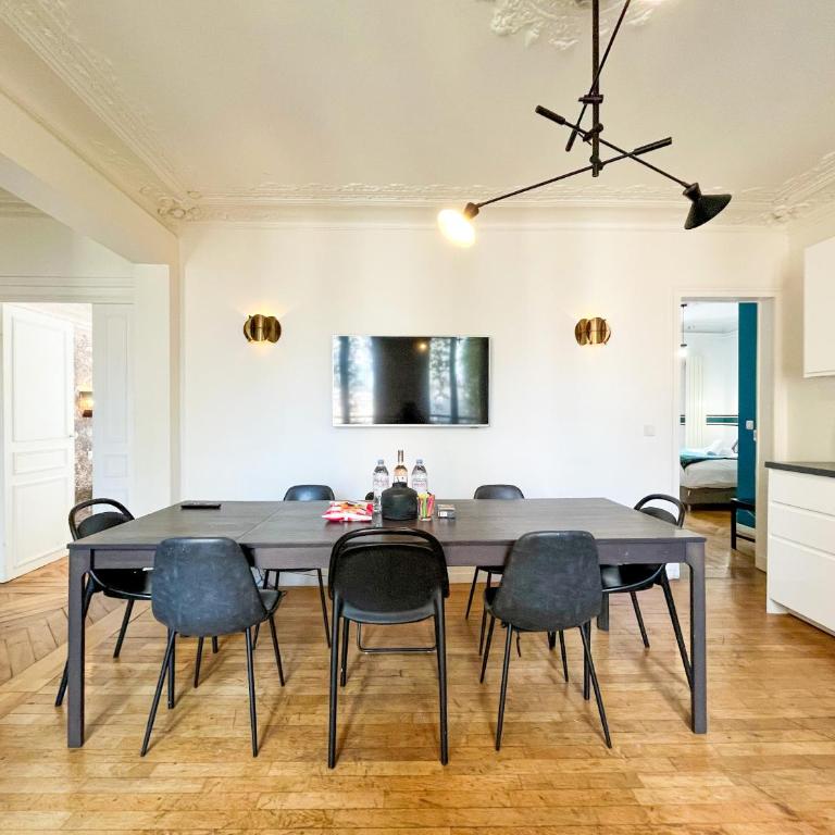 Urban Flat 99 - Spacious 6 BDR Apartment in Paris - Appartement - 7