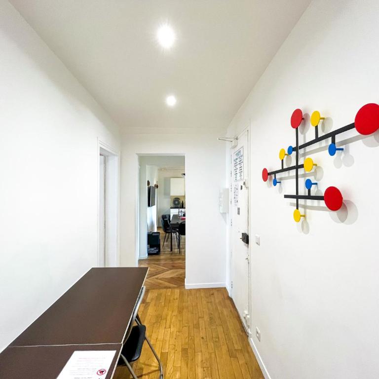 Urban Flat 99 - Spacious 6 BDR Apartment in Paris - Appartement - 40