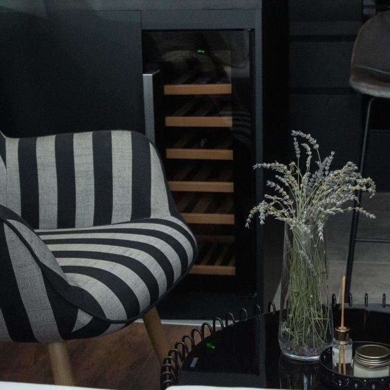 Urban Nest Nis - One-Bedroom Apartment - 13