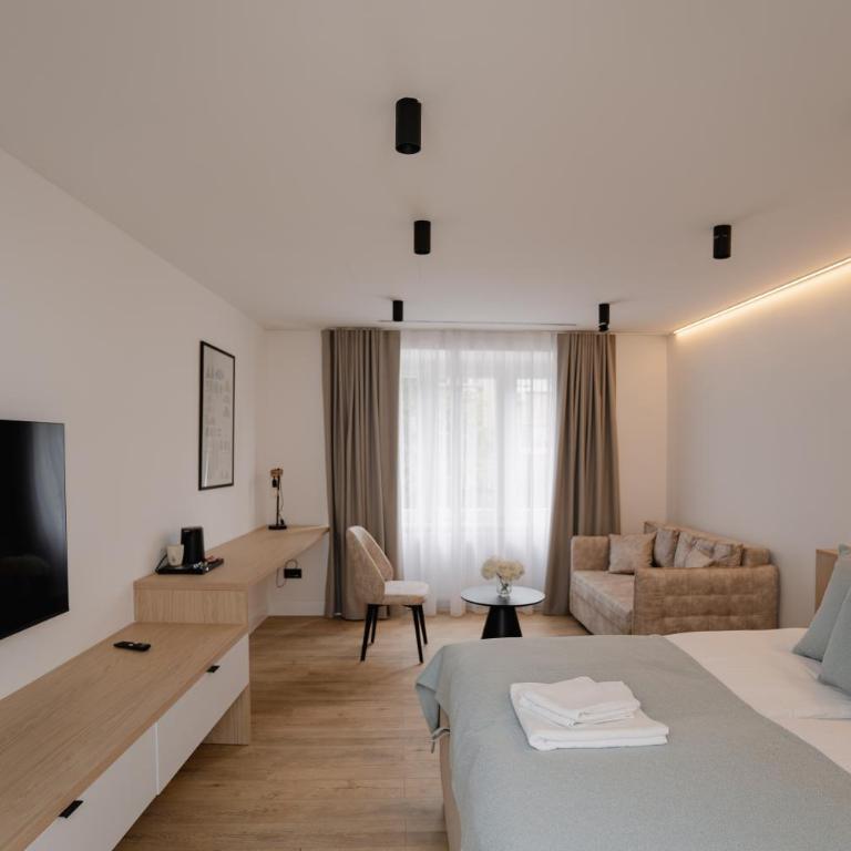 Sarajevo City Center Suites - One-Bedroom Deluxe Apartment - 2