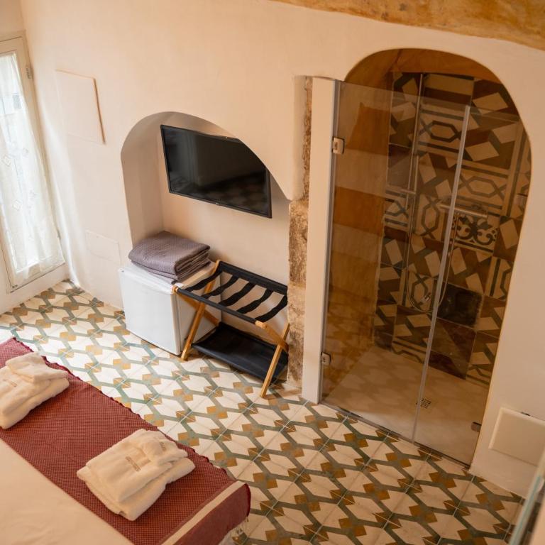 Fundacari B&b - Camera Matrimoniale con Vasca Idromassaggio - 5