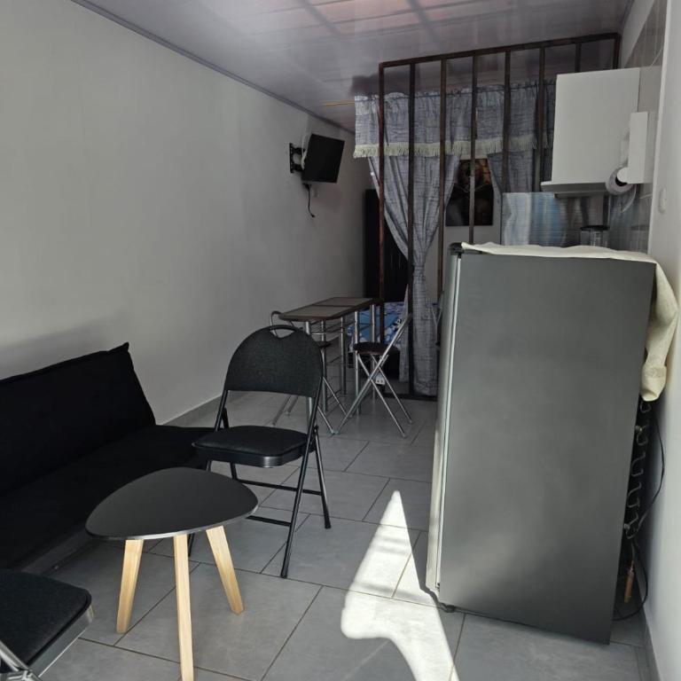 Aparta-estudio - Apartamento de 1 dormitorio - 4