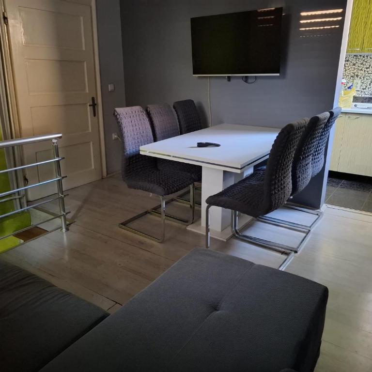 Apartmani Pelivan - Two-Bedroom Apartment - 6