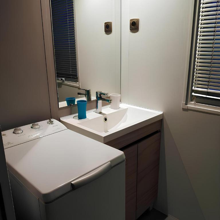Du soleil, du repos dans notre mobil home - Three-Bedroom Bungalow - 13