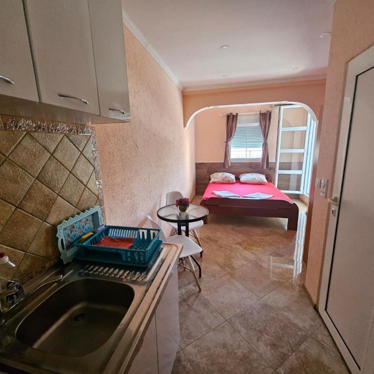 Apartments Bulatović - Studio sa Terasom - 5