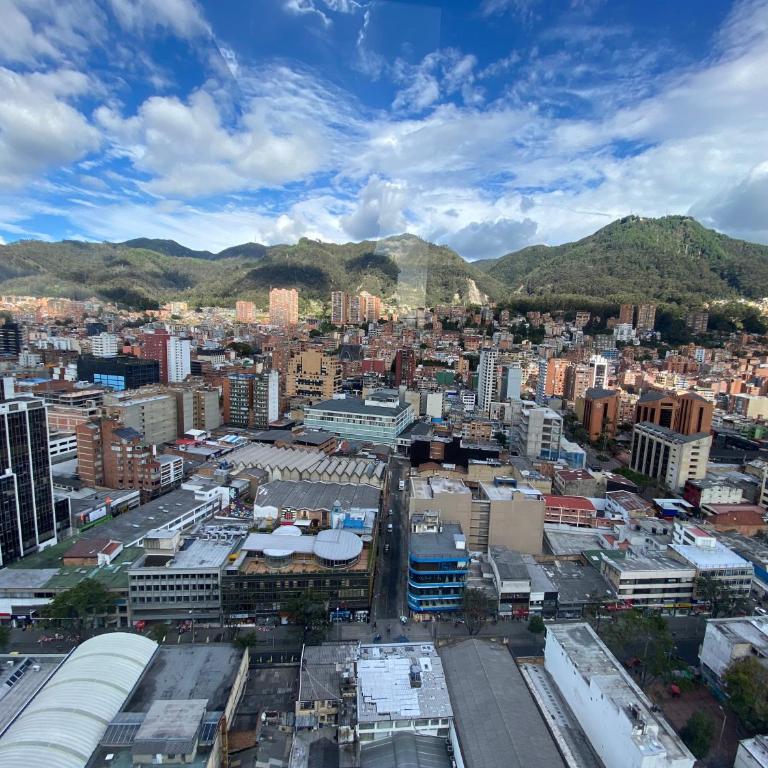 Vive Bogotá desde el corazón vibrante de Chapinero Vitra - Apartamento de 1 dormitorio - 1