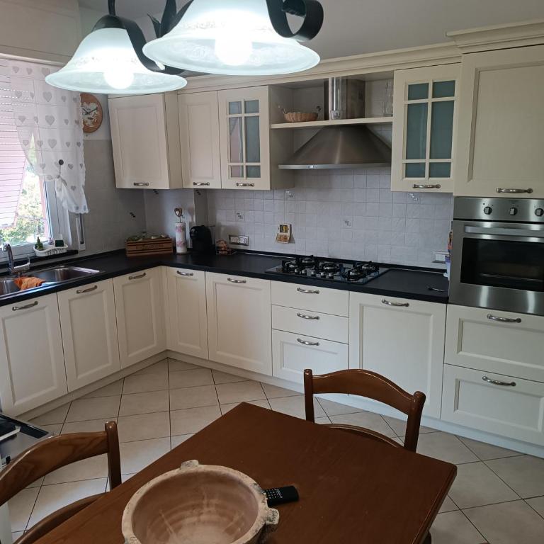 Casa Erina - Three-Bedroom Vacation Home - 1