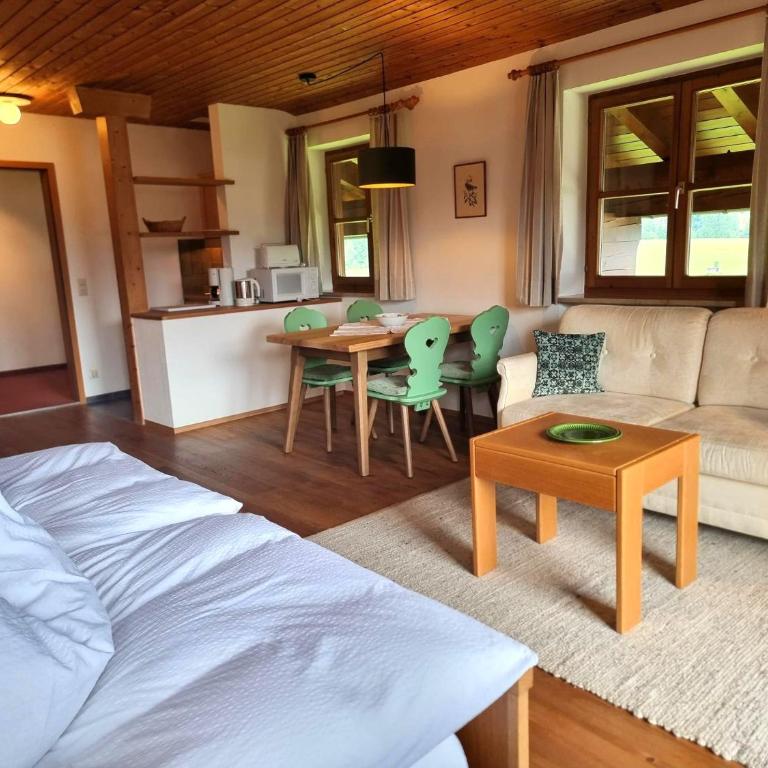 Menkenhof - Apartment mit 2 Schlafzimmern und Bergblick - 2