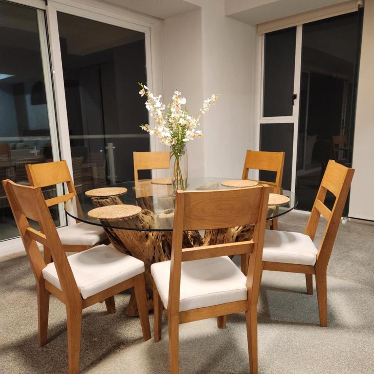 Ocean Front Luxe - Apartment - 2