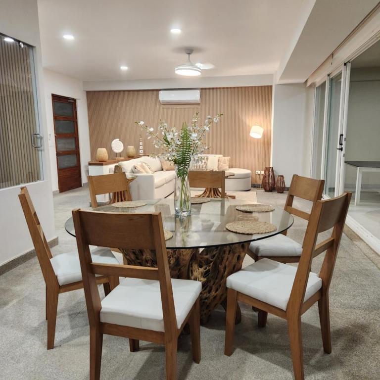 Ocean Front Luxe - Apartment - 4