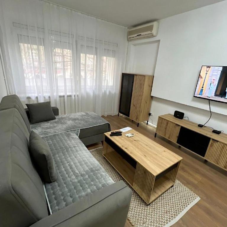 Apartments Sat - Apartman sa 3 Spavaće Sobe i Balkonom - 2