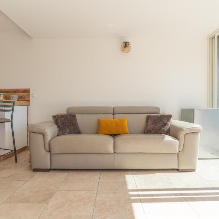 Le Ponton Privé YourHostHelper - One-Bedroom Apartment - 31