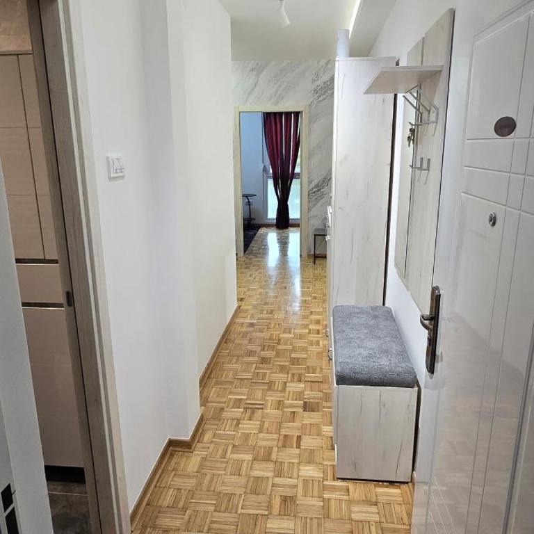 Lux Apartman Stojanović - One-Bedroom Apartment - 2