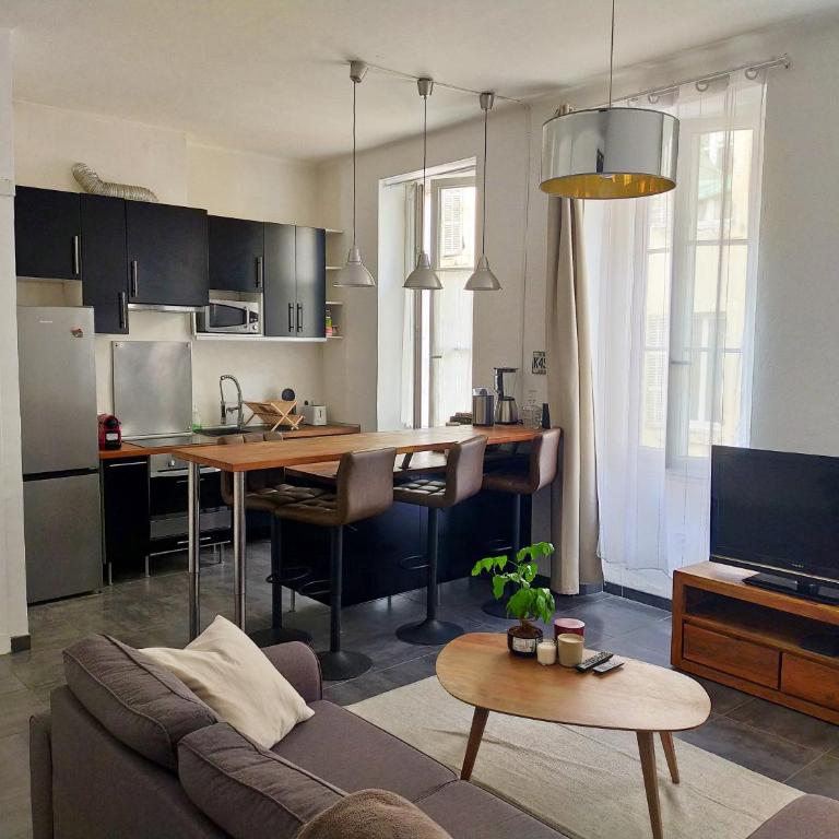 Superbe appartement avec parking gratuit - Appartement 1 Chambre - 1