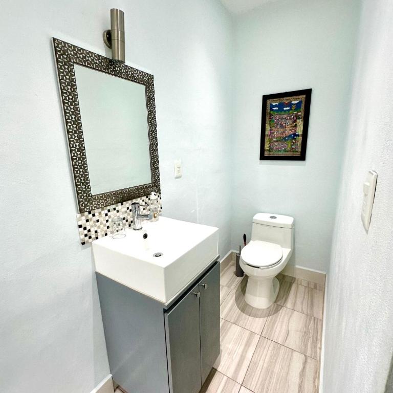 The Blue Eco Lodge - Habitación Triple con balcón - 21