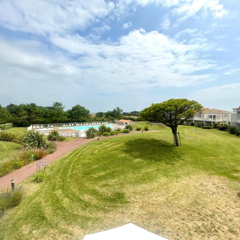 Appartement vue mer avec piscine chauffée et parking gratuit - FR-1-92-916 - Appartement - 12