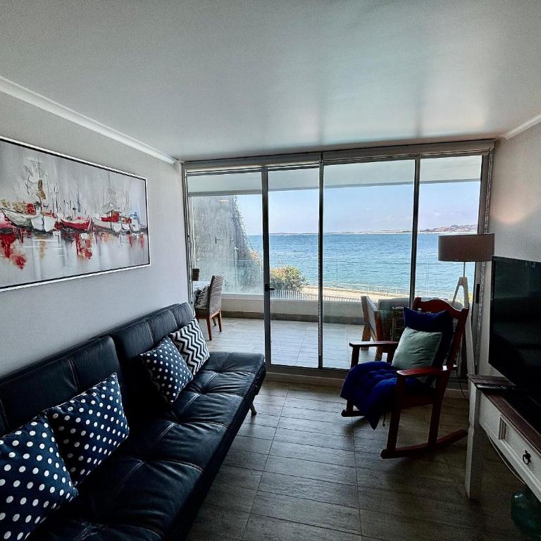 Modern and Cozy Beachfront Apartment - Apartment - 15