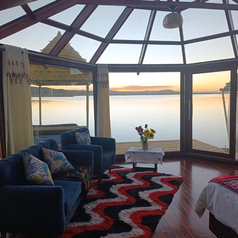 Luna Titicaca Grebe - One-Bedroom House - 2