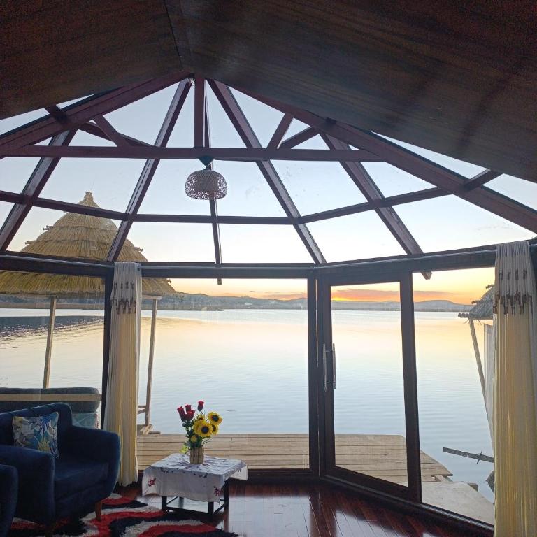 Luna Titicaca Grebe - One-Bedroom House - 7