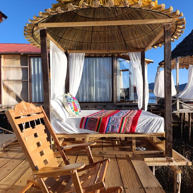 Luna Titicaca Grebe - One-Bedroom House - 9