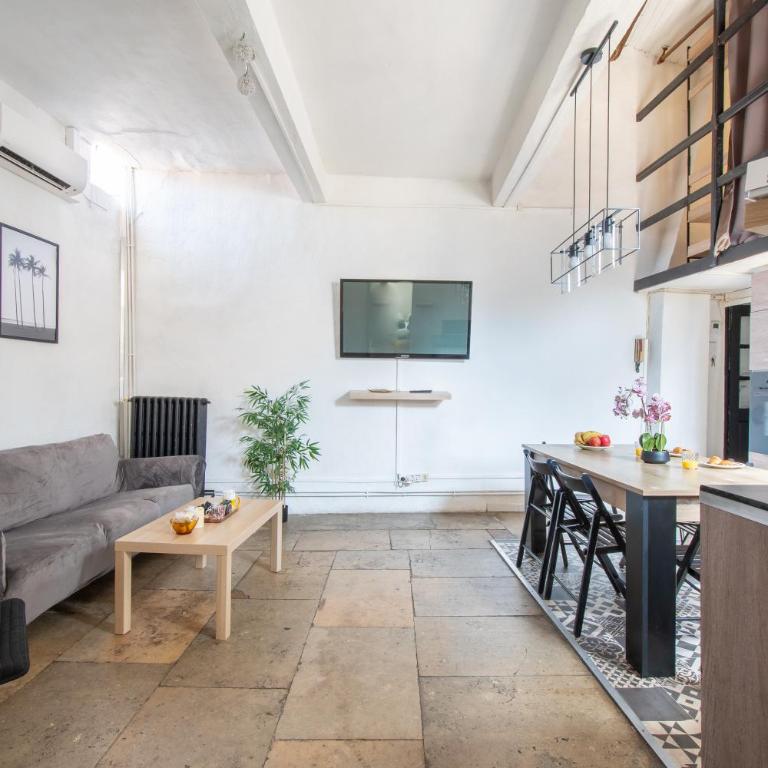 Loft du Vieux Montpellier - Centre historique - Three-Bedroom Apartment - 9