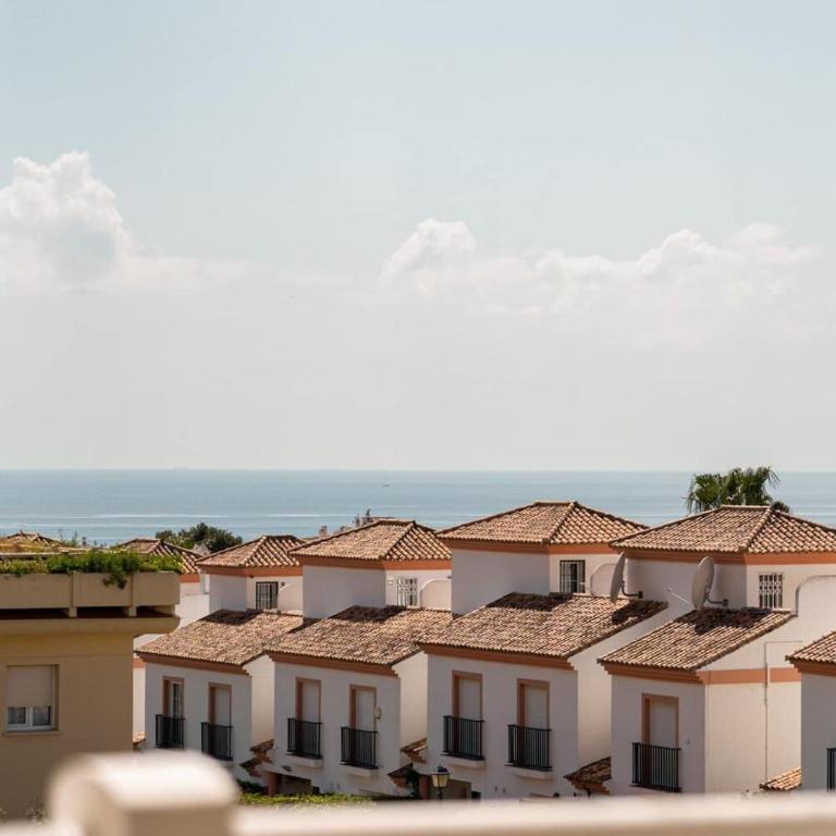 Domillion 2bdr 2bath apt Lomas33 Cabopino Golf - Apartamento Deluxe de 2 dormitorios con balcón - 5