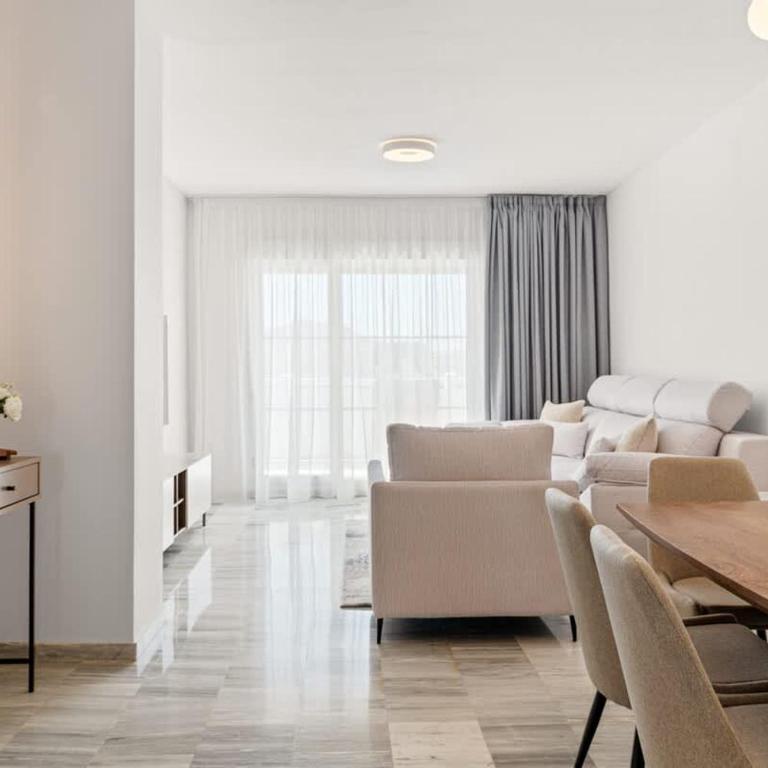 Domillion 2bdr 2bath apt Lomas33 Cabopino Golf - Apartamento Deluxe de 2 dormitorios con balcón - 8